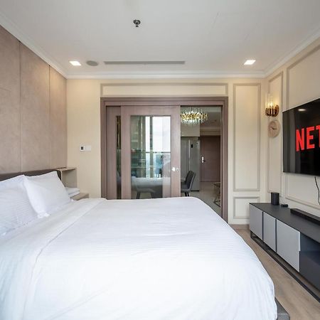 Landmark 81 Serviced Residences Ho Chi Minh City Exterior photo